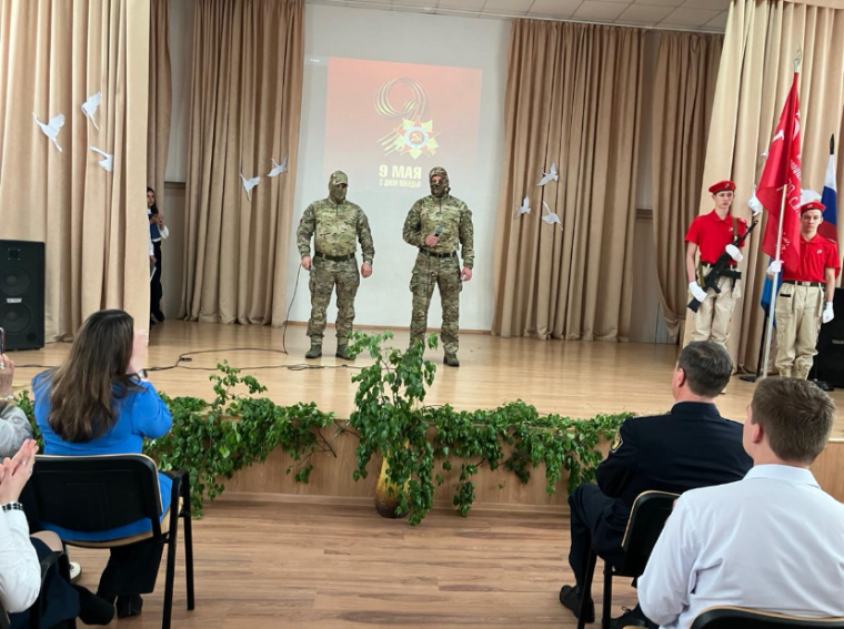 7 мая в МАОУ СОШ №33 города Тамбова прошла акция «Бессмертный полк», ставшая уже традиционной.